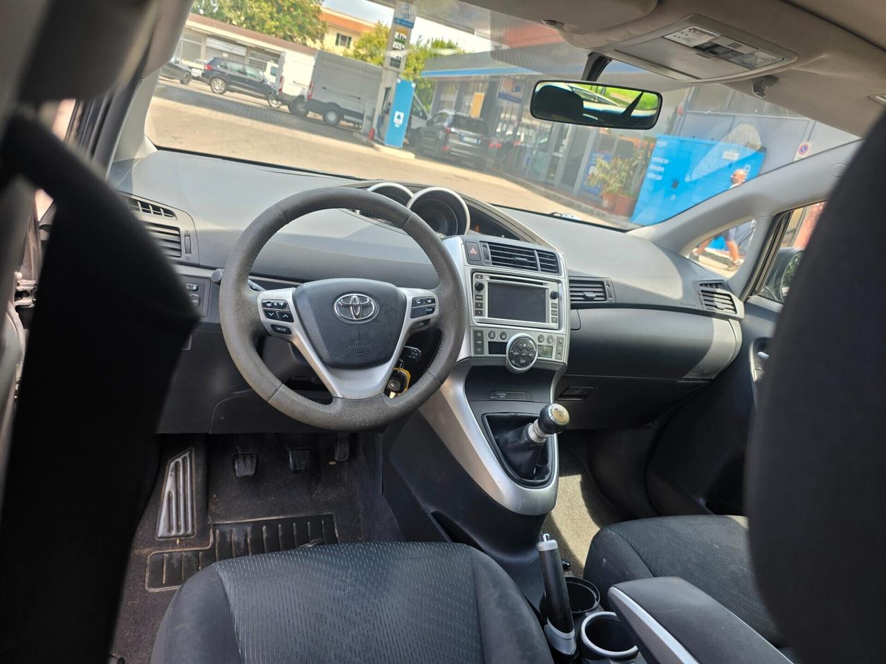 Toyota Avensis 2.0 D-4D Wagon Lounge