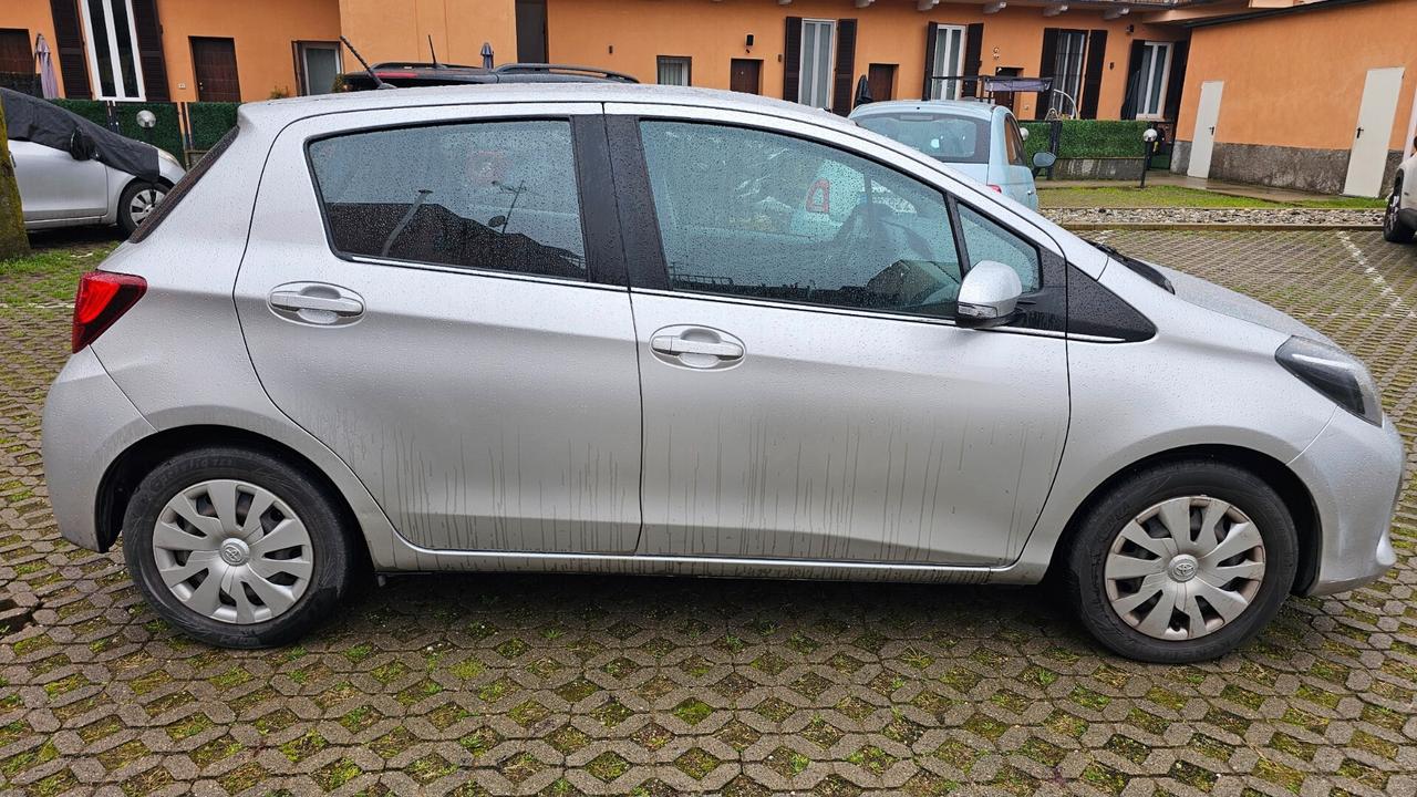 Toyota Yaris 1.0 5 porte Lounge