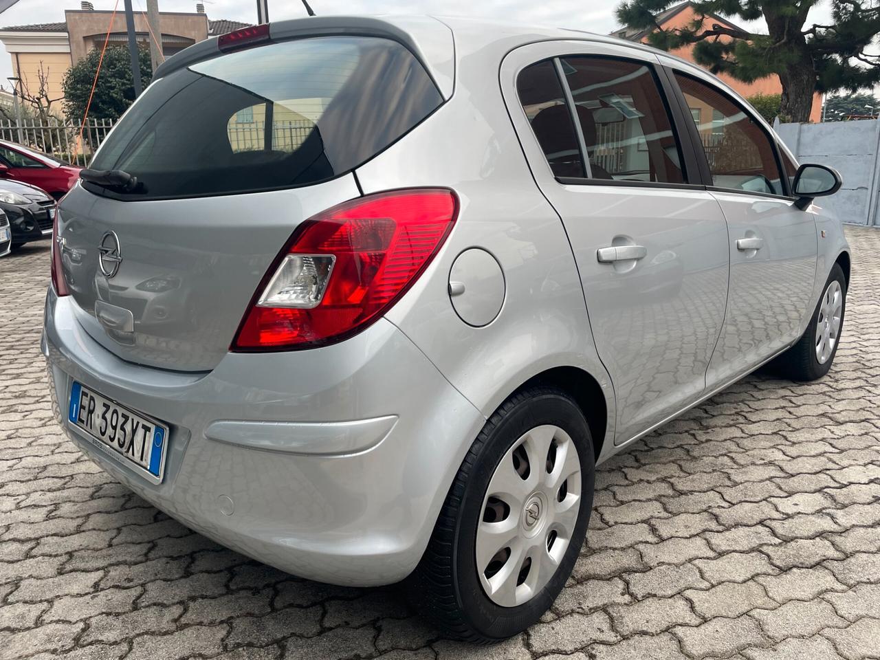 Opel Corsa 1.2 5 porte Edition IDONEA NEOPATENTATI