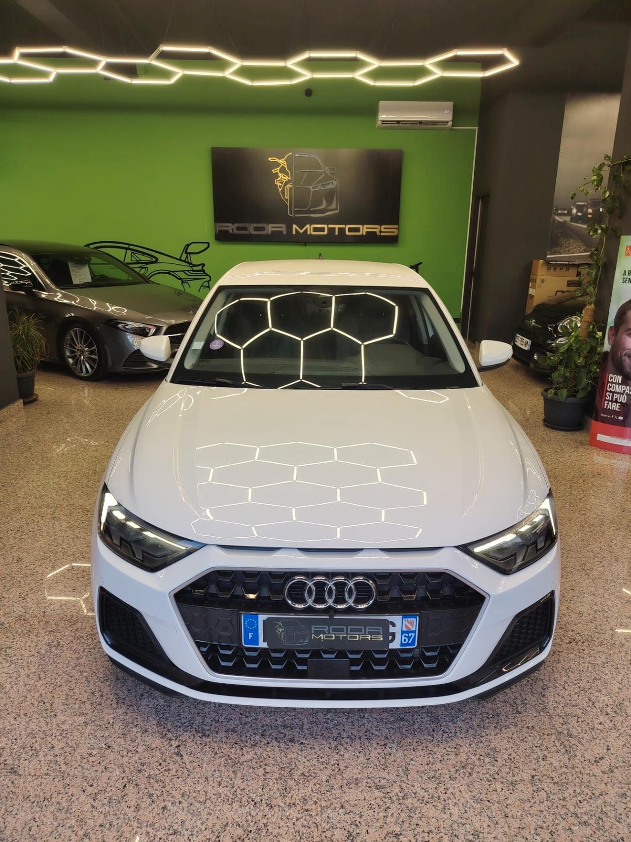 Audi A1 SPB 25 TFSI design luxury