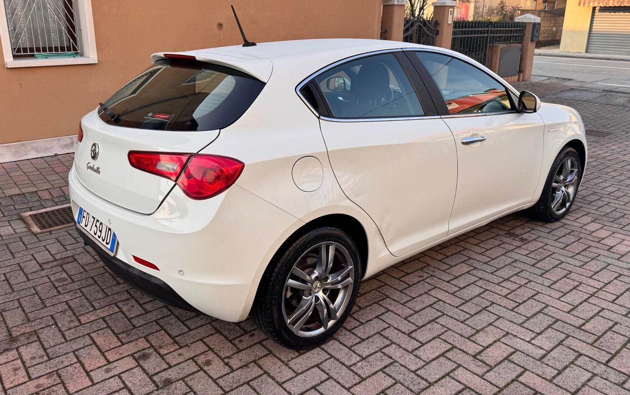 Alfa Romeo Giulietta 1.6 JTDm 120 CV Ok Neopatentati