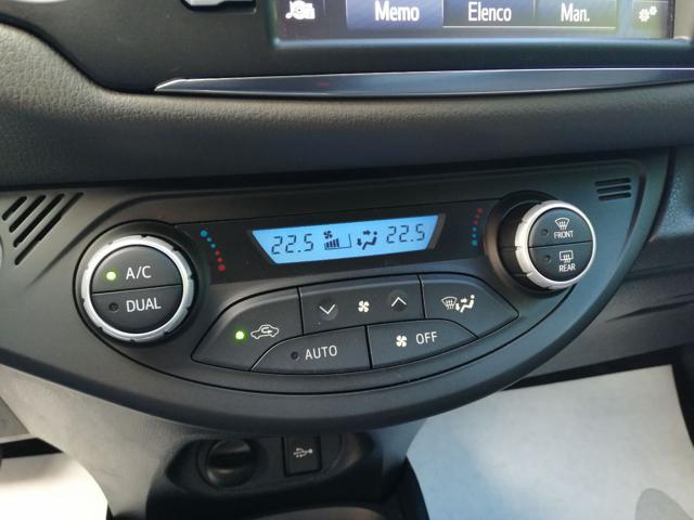 TOYOTA Yaris 1.5 Hybrid 5 porte Business