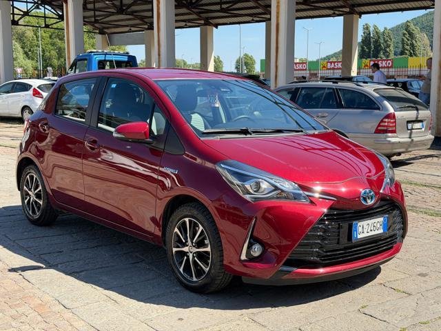 TOYOTA Yaris 1.5 Hybrid 5 porte Business