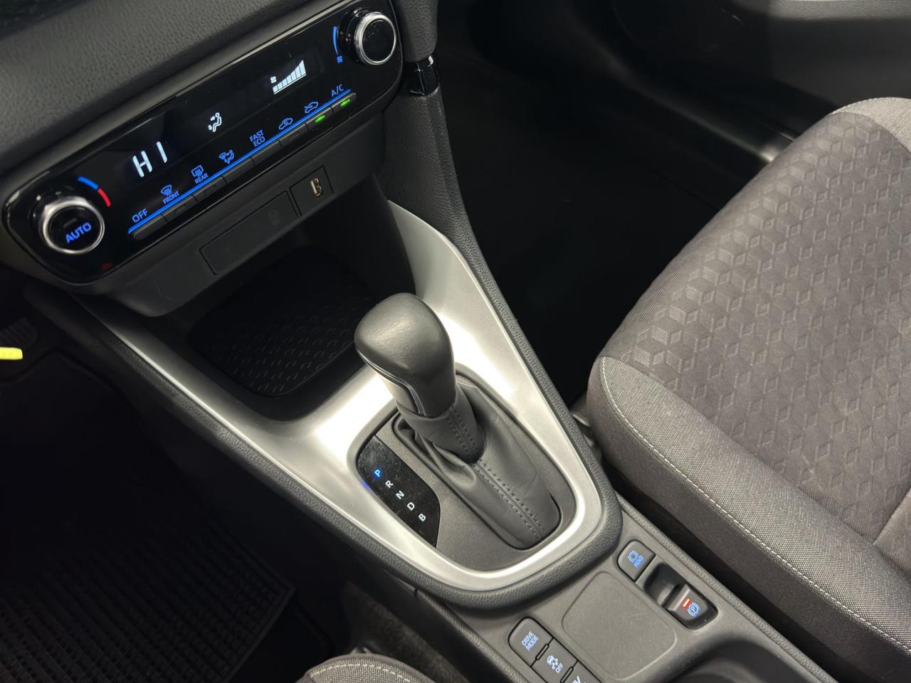 Toyota Yaris 1.5h Active