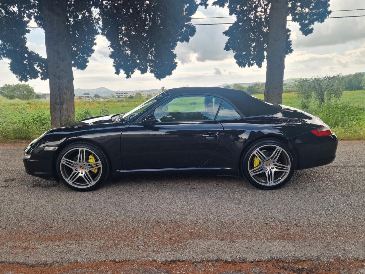 Porsche 911 Carrera Cabriolet