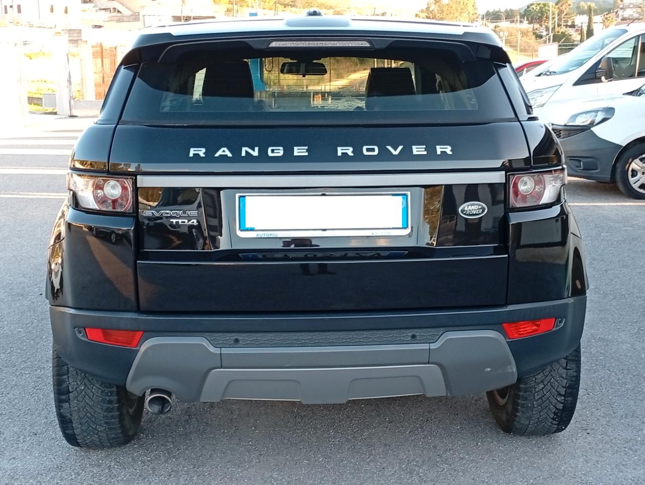 Land Rover Range Evoque 2.2 TD4 5p. Pure