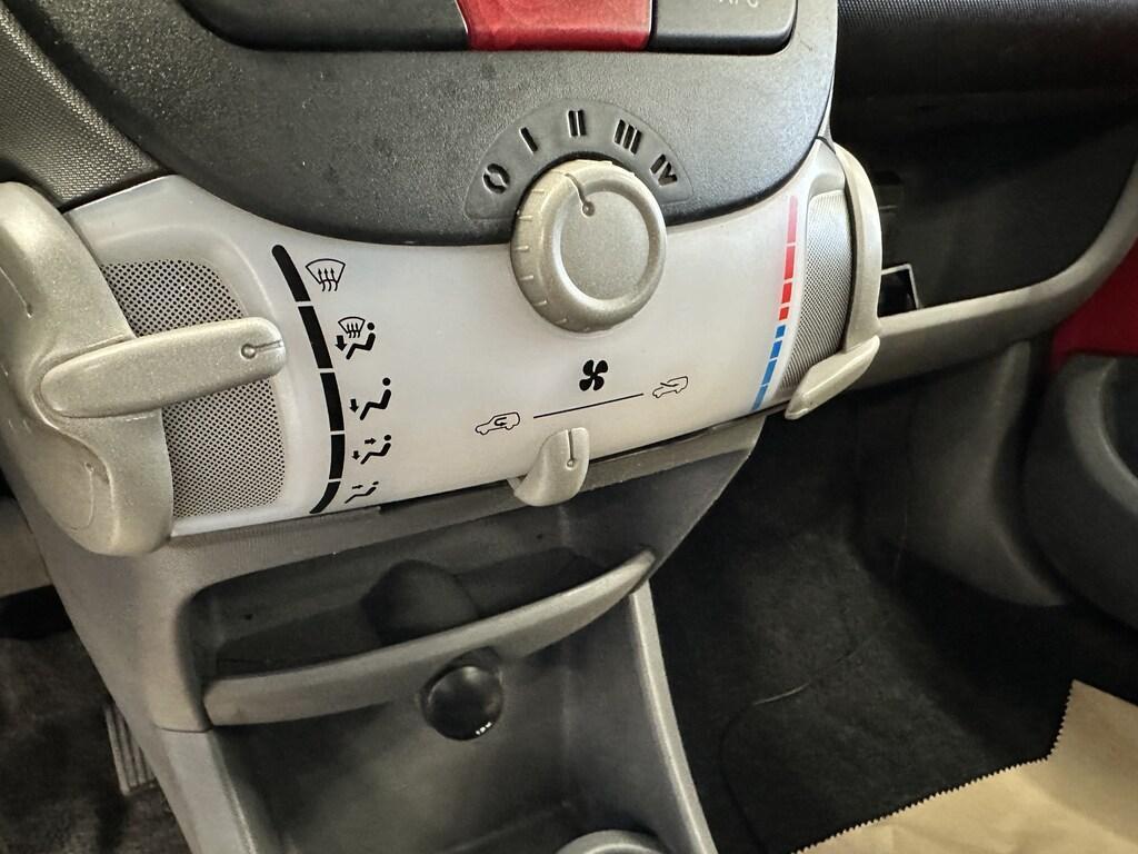 Toyota Aygo 5 Porte 1.0 VVT-i Sol