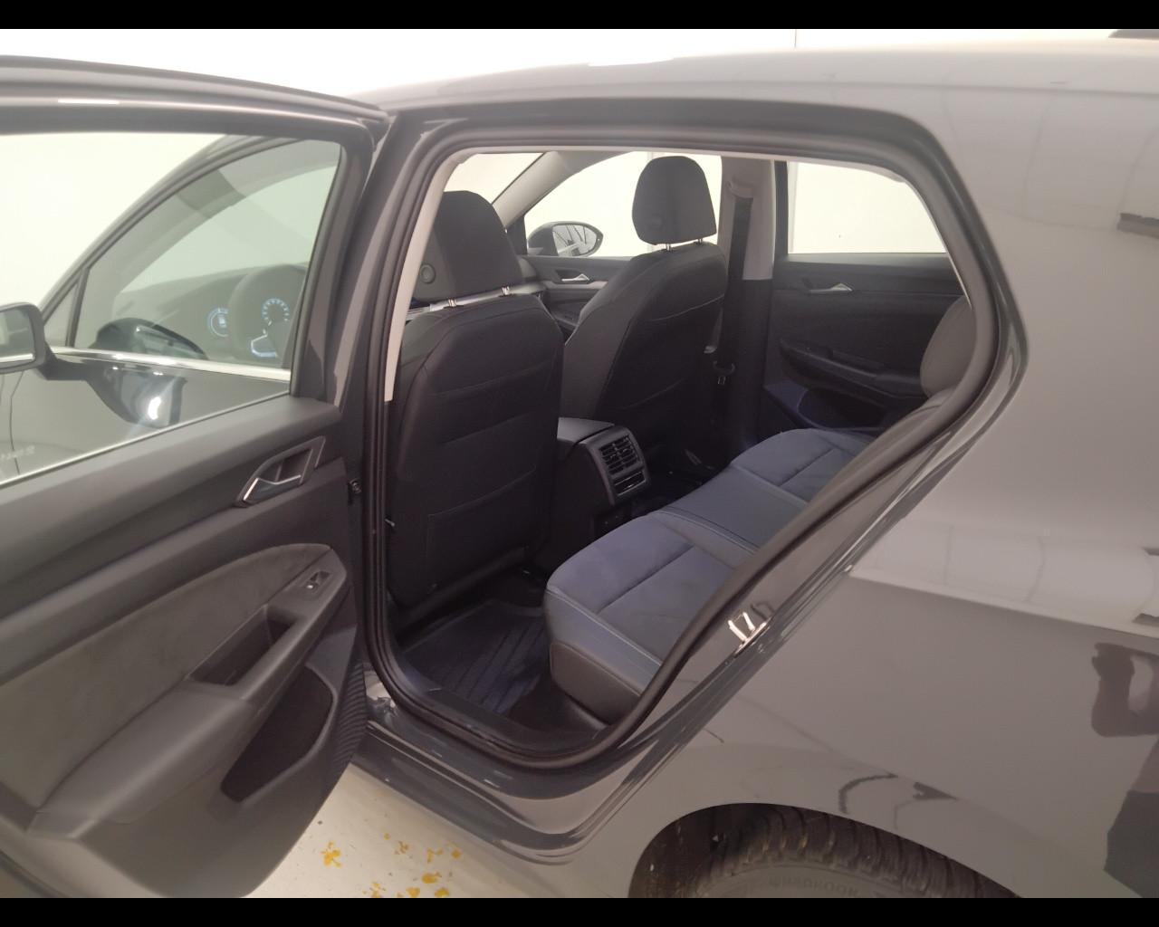 VOLKSWAGEN Golf VIII 2024 - Golf 1.5 tsi ehybrid Style 204cv dsg