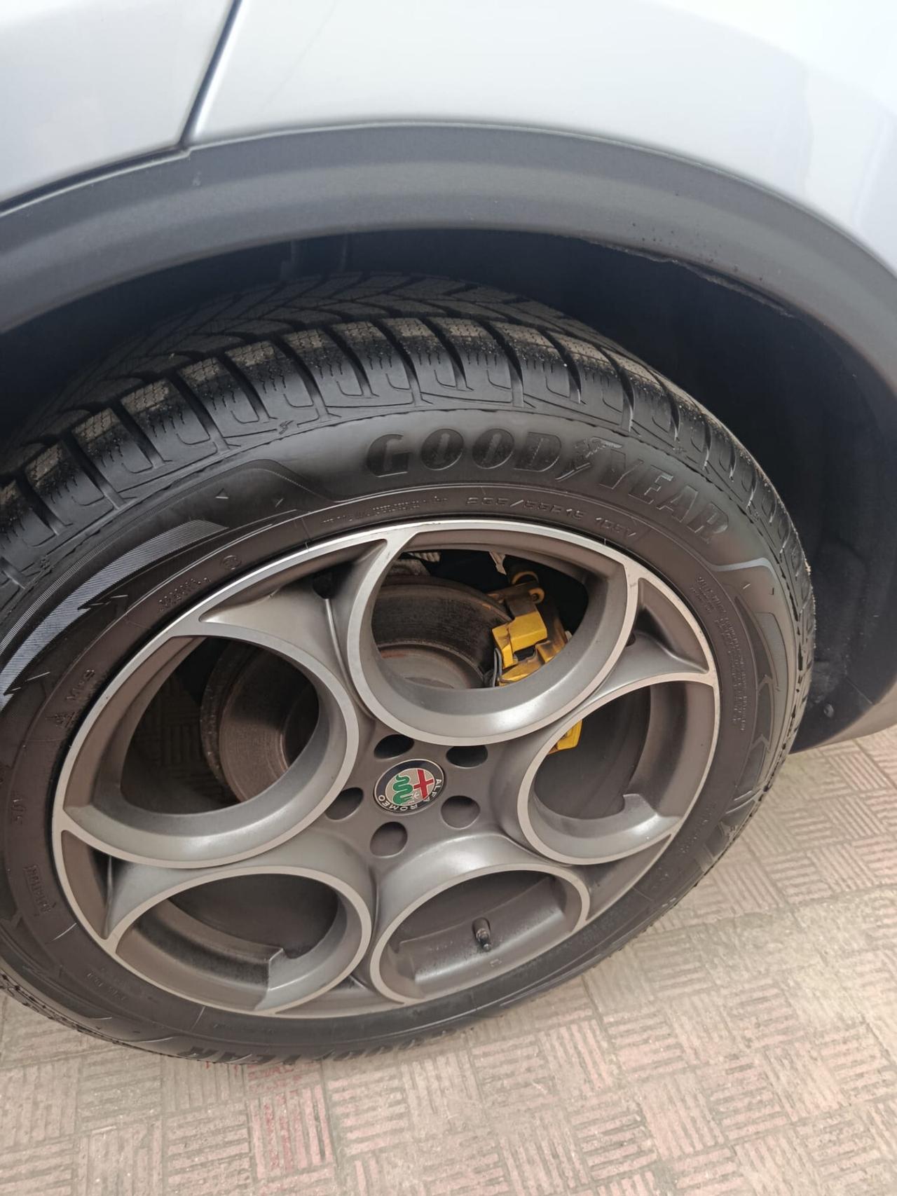 Alfa Romeo Stelvio 2.2 Turbodiesel 190 CV AT8 Q4 SPRINT