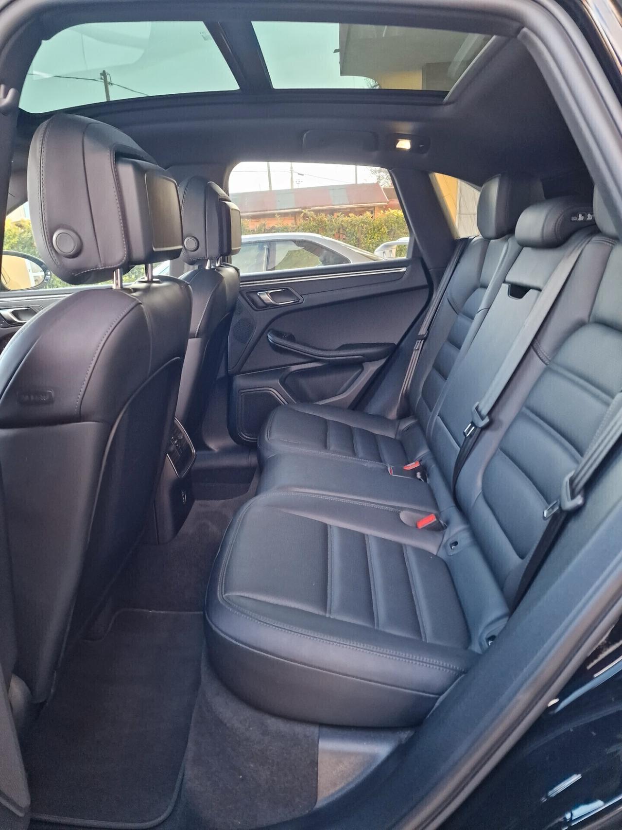 Porsche Macan 2.0 pdk