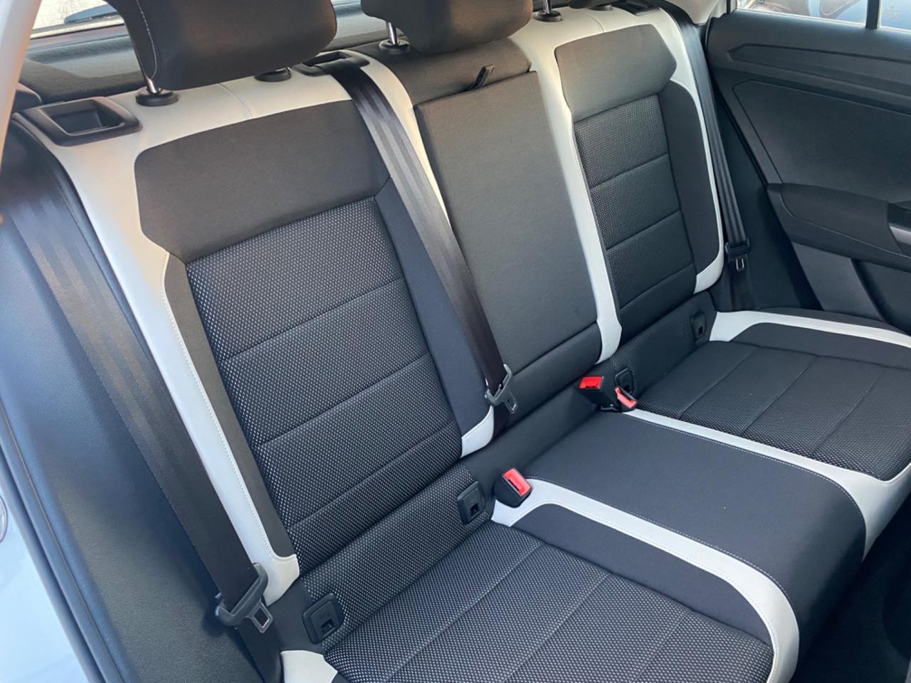 Volkswagen T-Roc 1.6 TDI SCR Advanced BlueMotion Technology