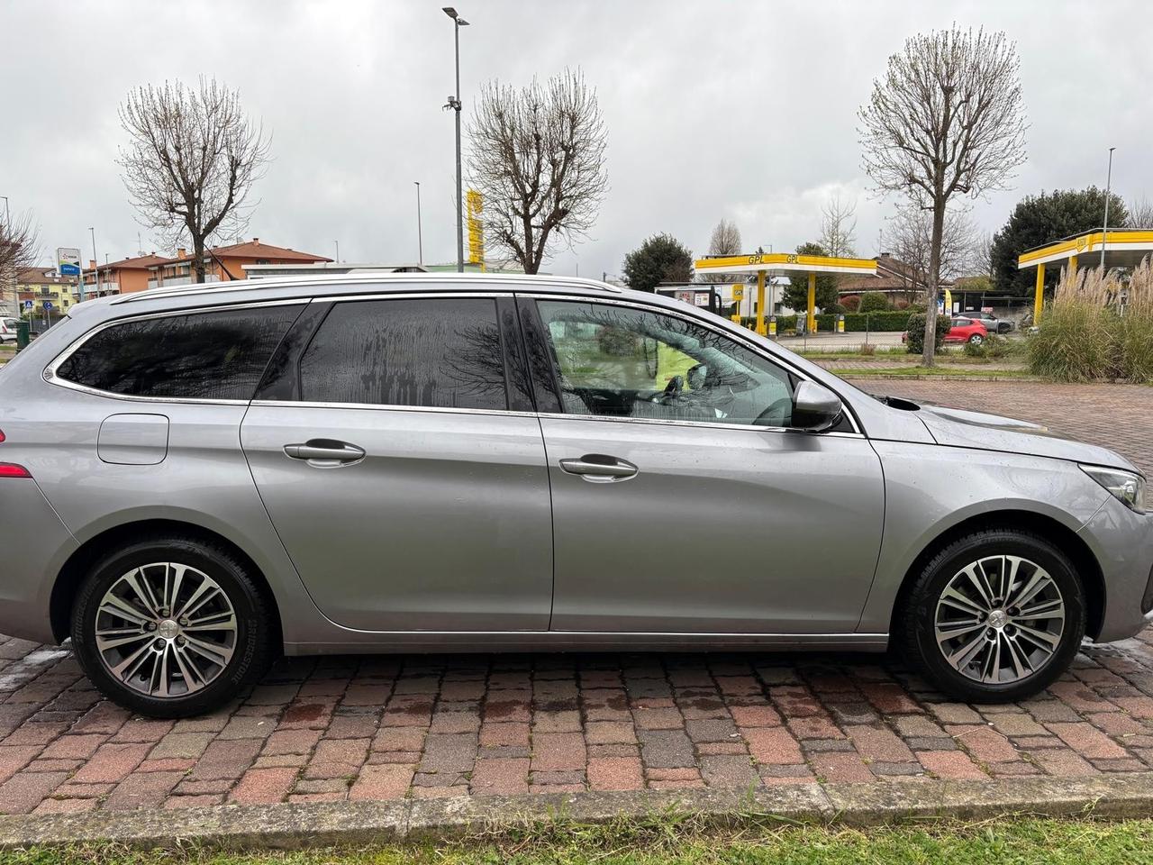 Peugeot 308 diesel 1.5 FULLOPTIONAL