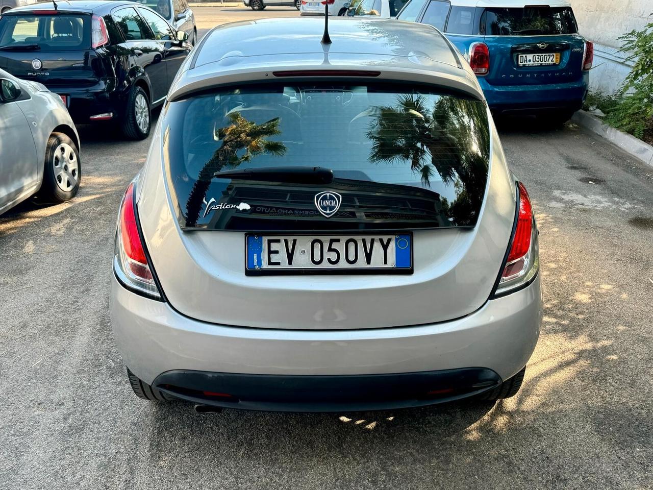 Lancia Ypsilon 1.2 69 CV 5 porte S&S Gold