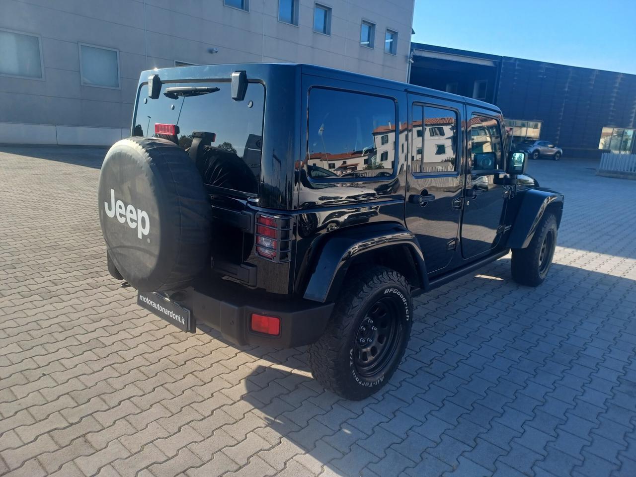 Jeep Wrangler Unlimited 2.8 CRD DPF Sahara Auto