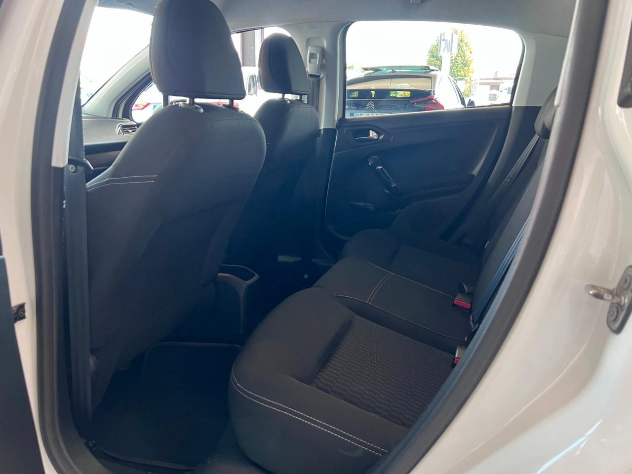 Peugeot 208 PureTech 82 5 porte Access