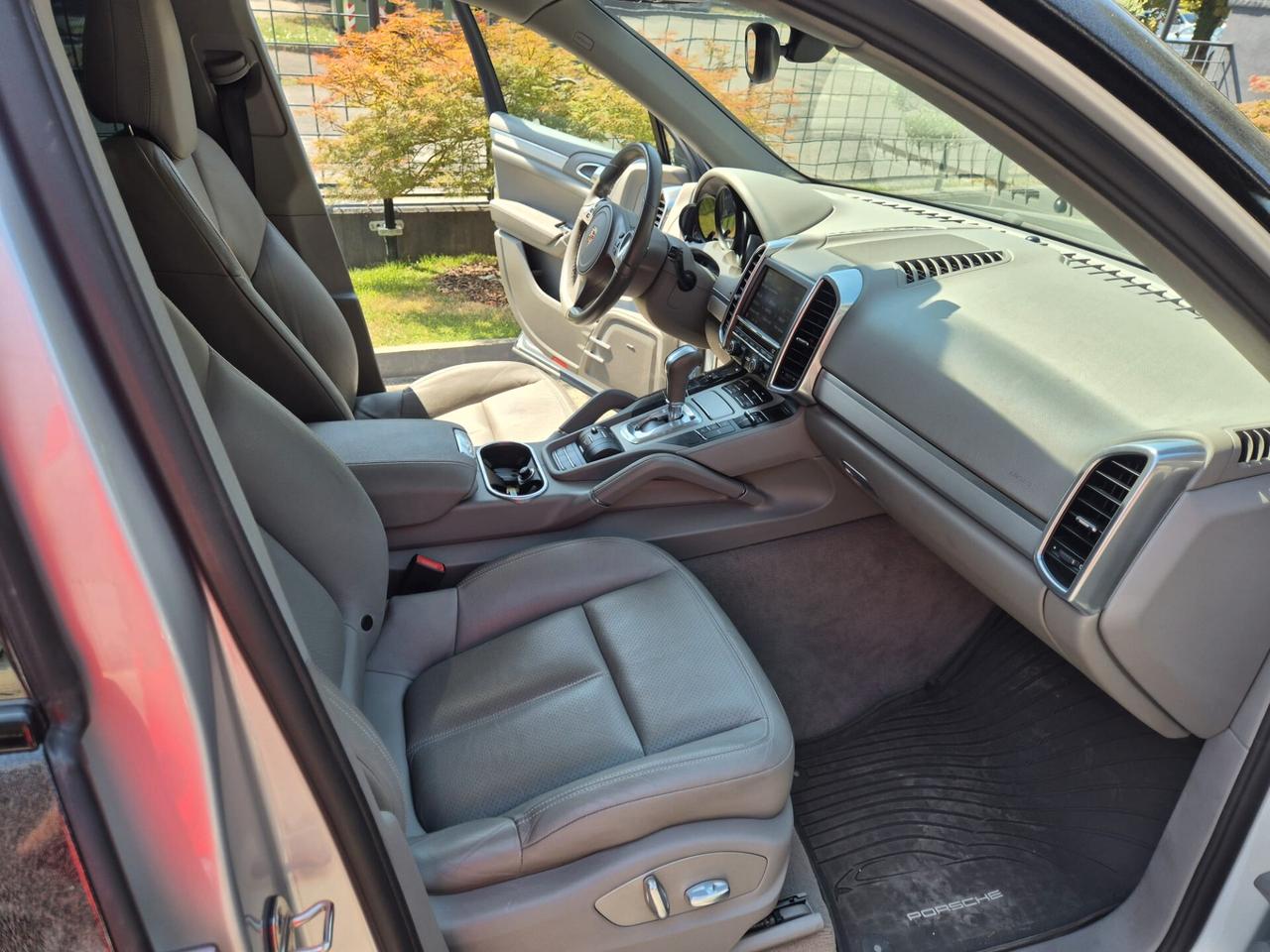 PORSCHE CAYENNE 3.0 V6 tdi tiptronic