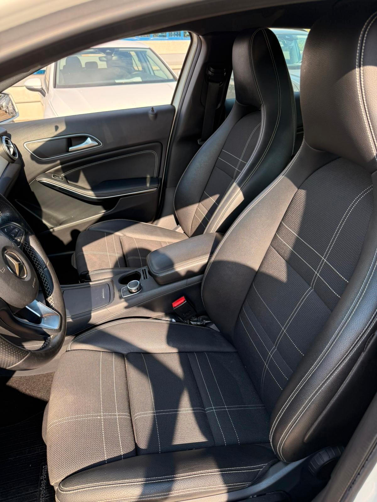 Mercedes-benz GLA 200 d Automatic Premium - 2016