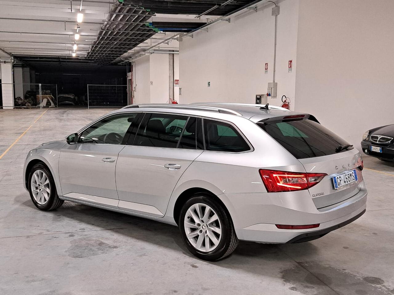 Skoda Superb 2000 TDI EVO SCR 200CV Executive Wagon DSG Km. Zero