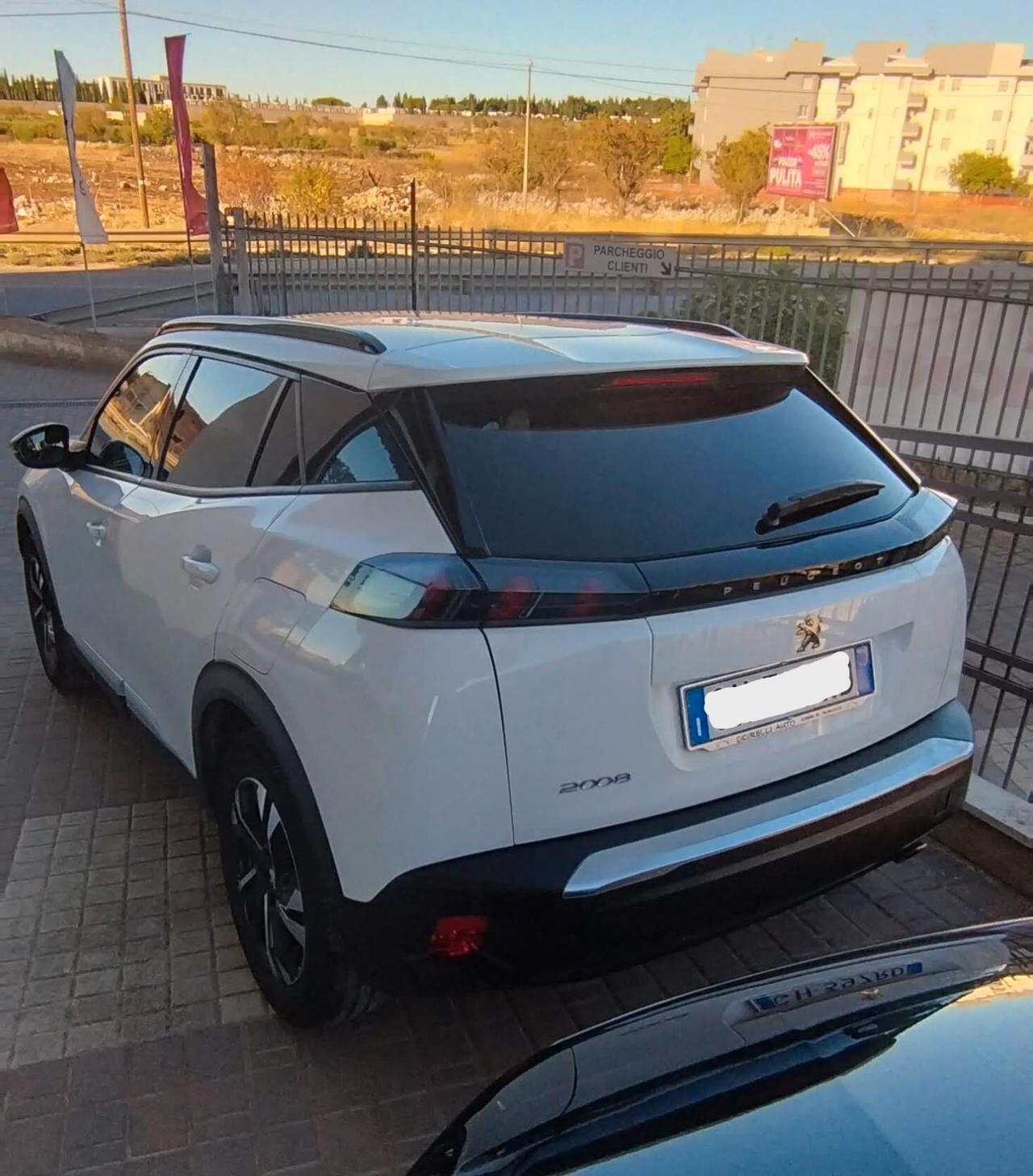 Peugeot 2008 BlueHDi 130 S&S EAT8 Allure Pack