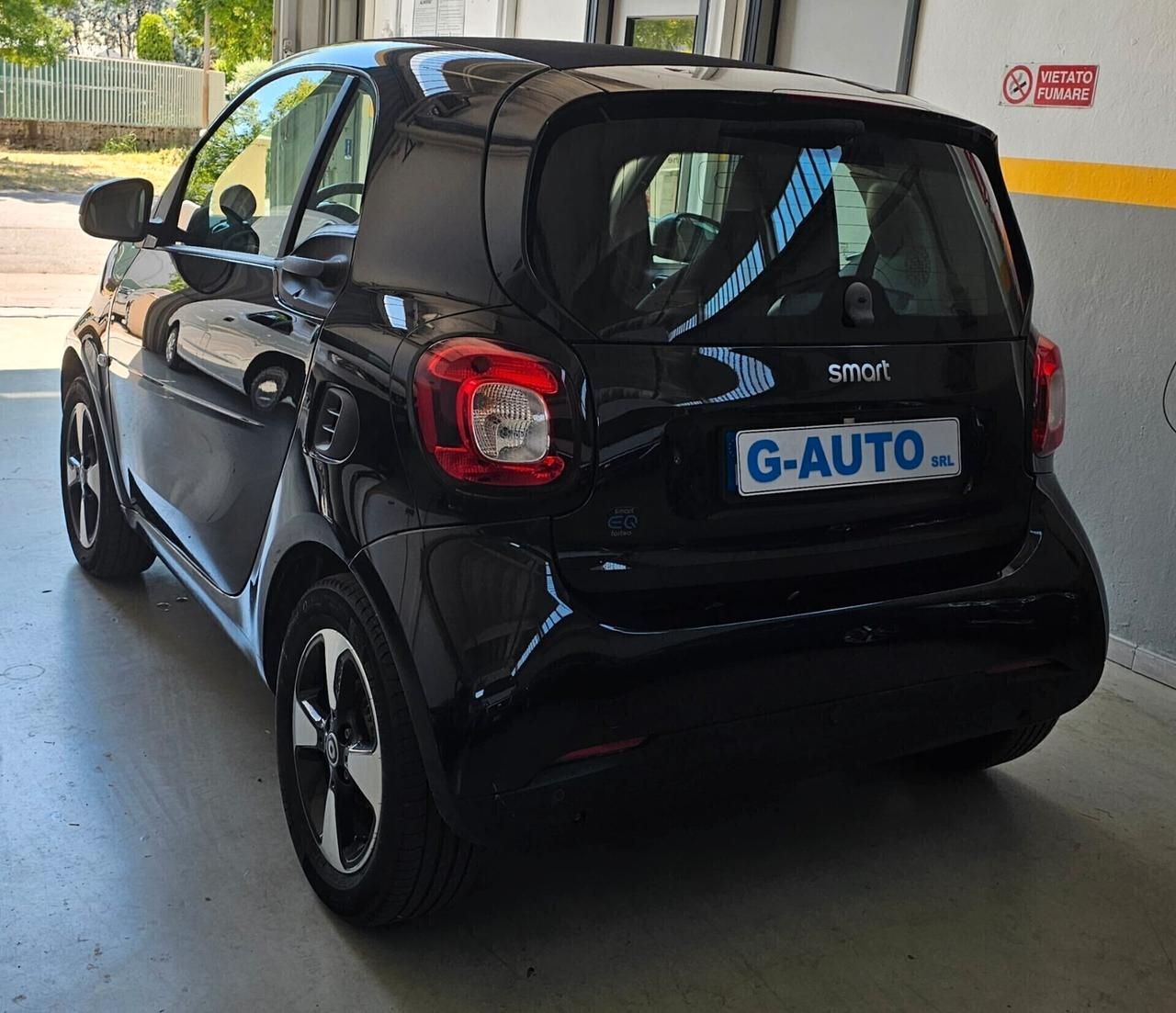 Smart fortwo EQ Racingreen  41 kw