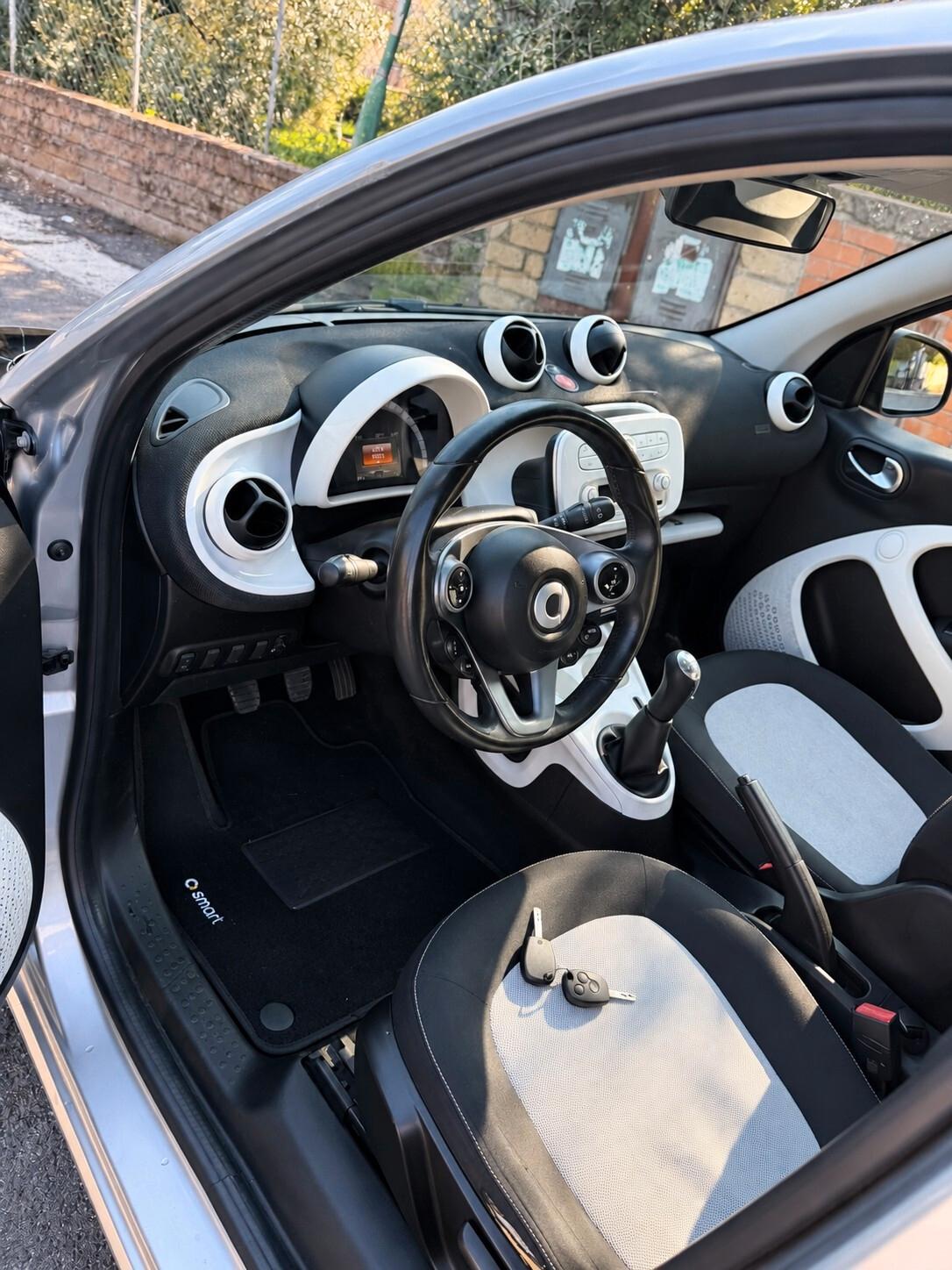 Smart ForFour 1.0 Benzina 71 CV – 2015 – 90.000 km