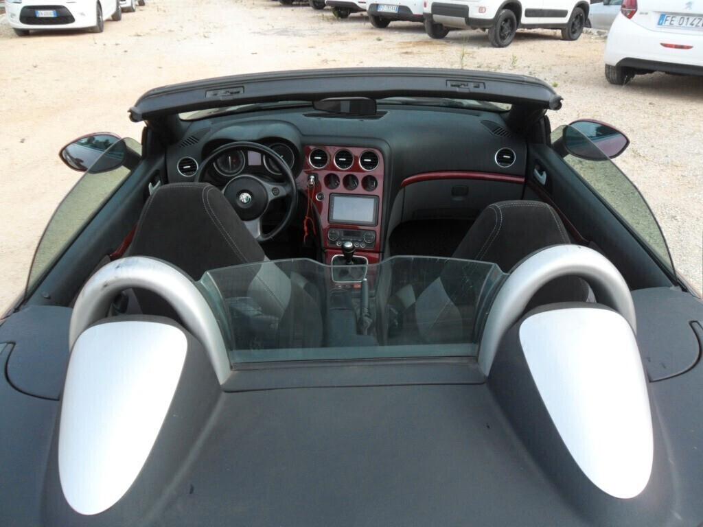 ALFA ROMEO SPIDER 2.4 JTDM 210 CV 2007 EXCLUSIVE CABRIO € 11.900,00