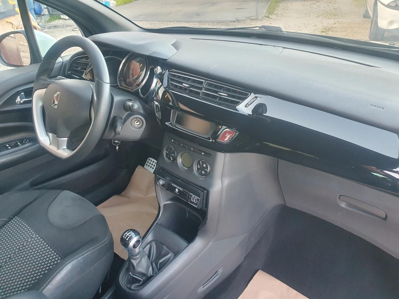 Ds DS3 3 1.4 HDi 70 Just Black