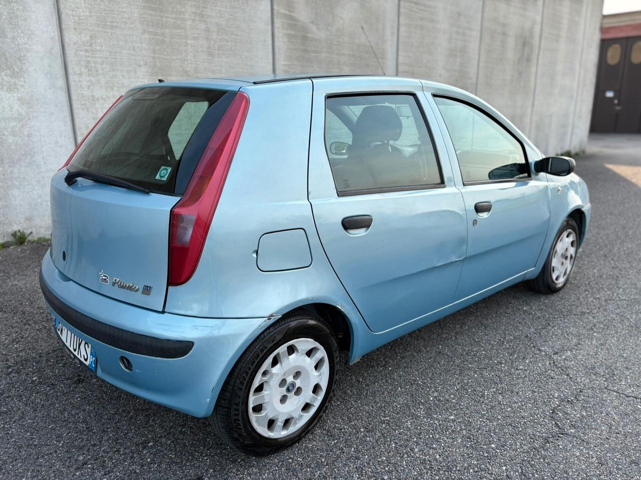 Fiat Punto 1.2i 16V 60cv NEOPATENTATI