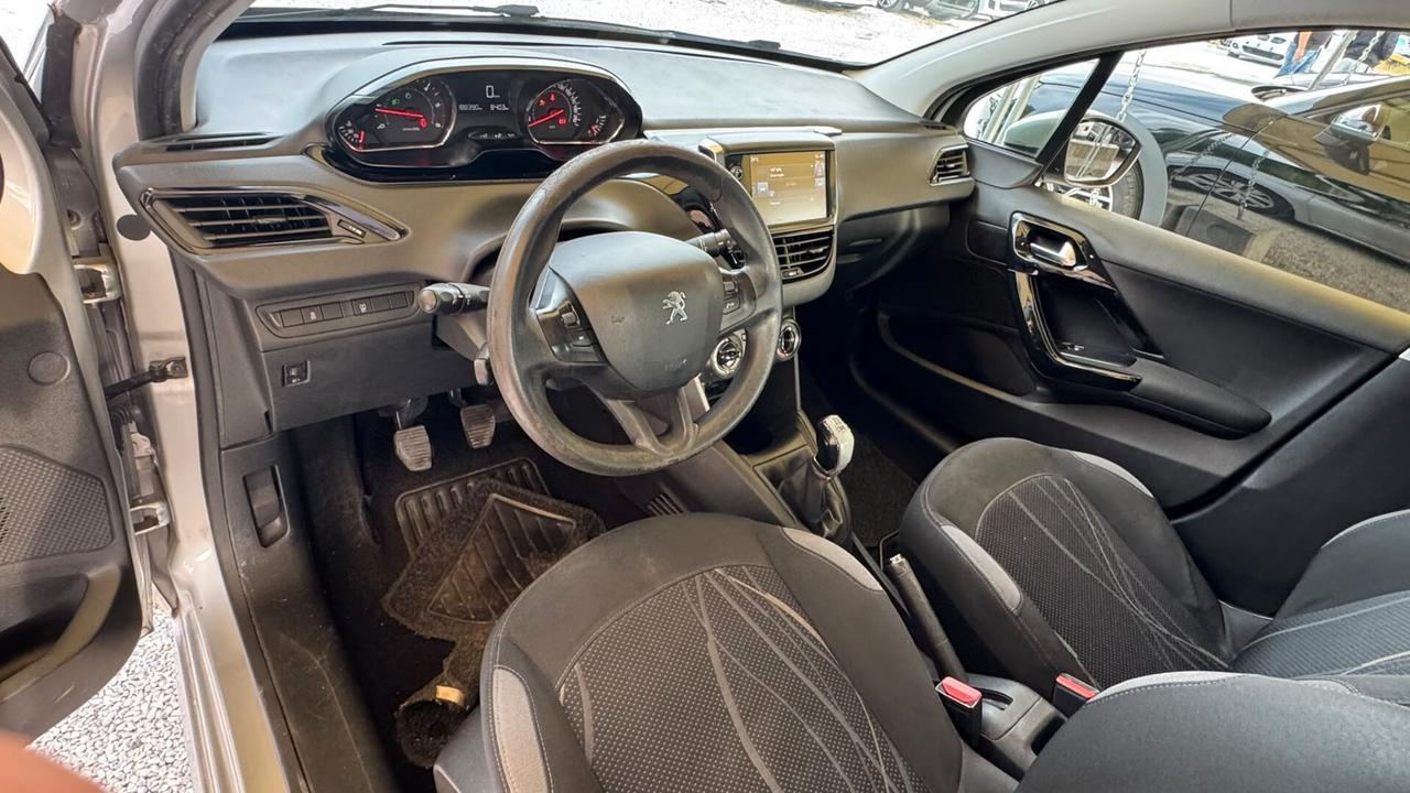 Peugeot 208 1.4 HDi 68 CV 5 porte Allure