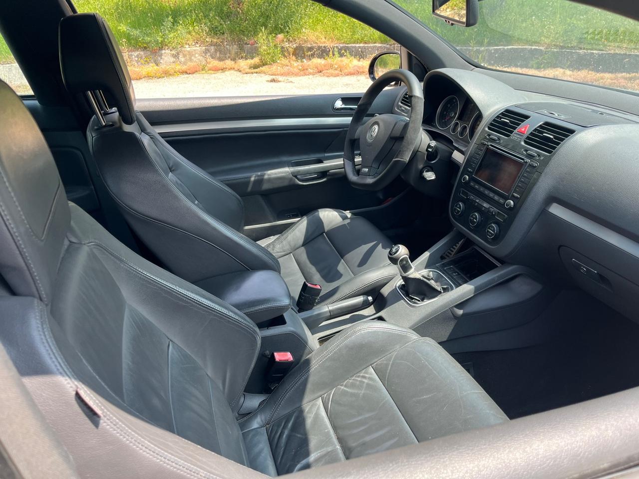Volkswagen Golf 2.0 16V FSI 4mot. 3p. Sportline