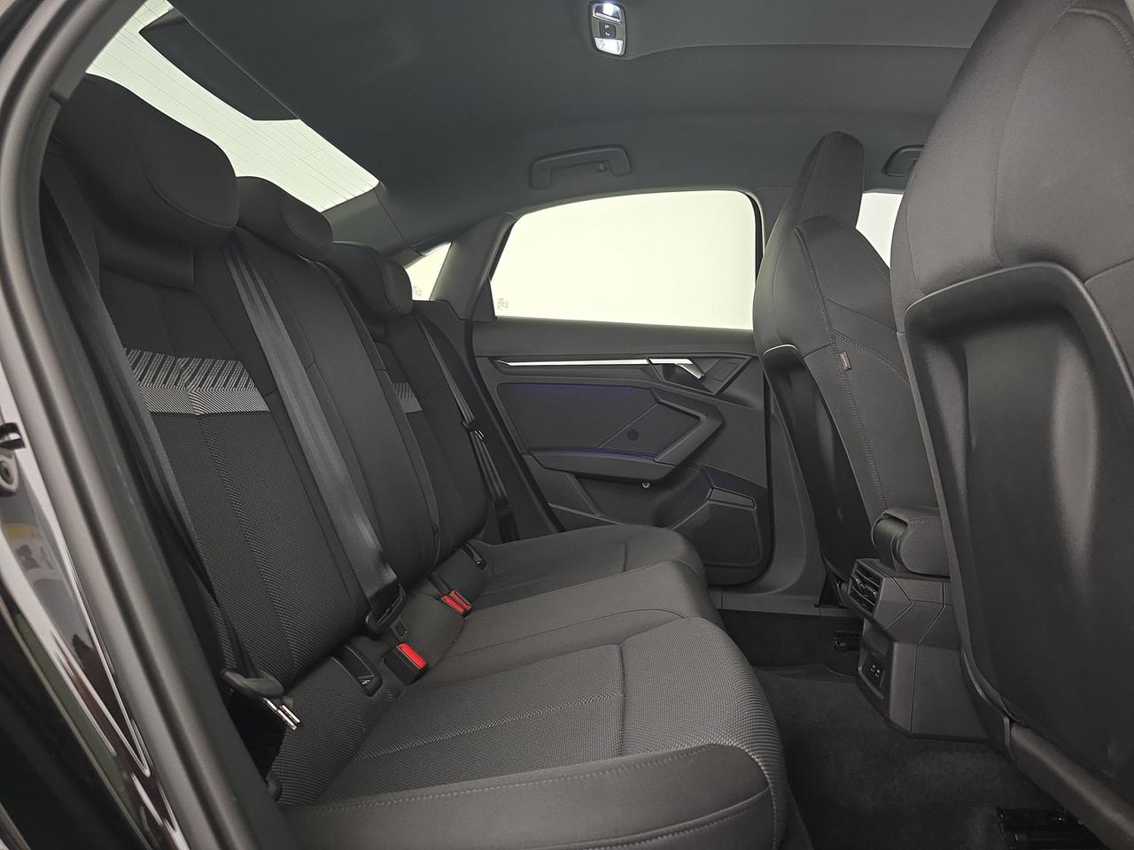 Audi A3 sedan 35 2.0 tdi s line edition s-tronic