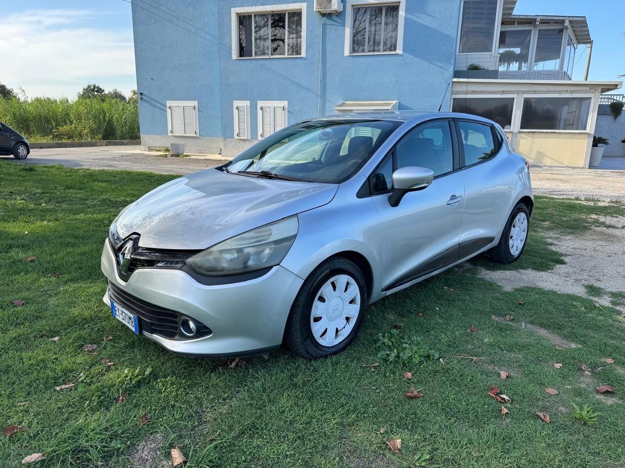 Renault Clio 1.5 dCi 8V 75CV 5 porte Costume National