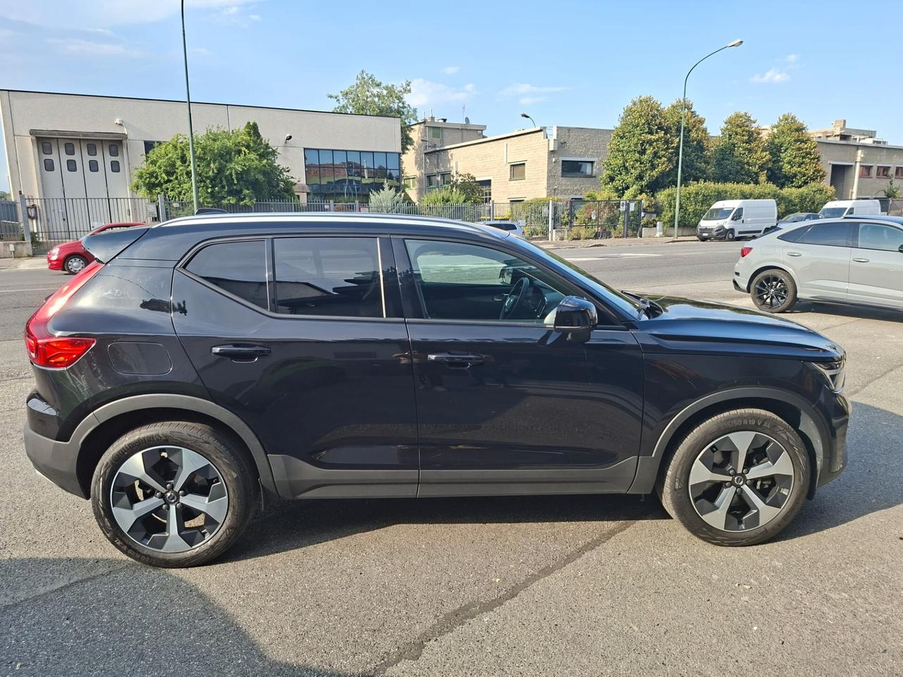 Volvo XC40 B3 automatico Core AUTOCARRO N1 5 POSTI!