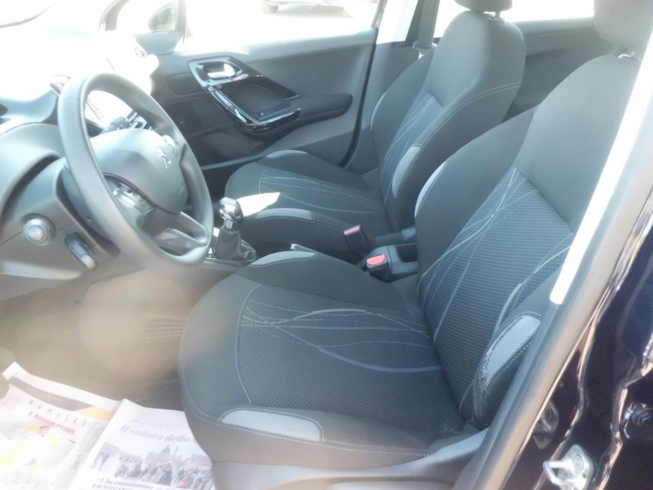 Peugeot 208 1.4 HDi 68 CV 5 porte Allure