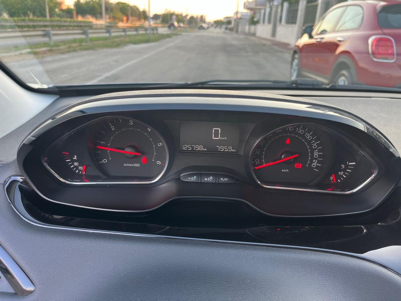 Peugeot 208 1.4 HDi 68 CV 5 porte Unipro 2014