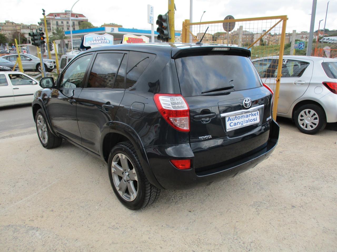 Toyota RAV 4 Crossover 2.2 D-Cat A/T 150 CV 2010