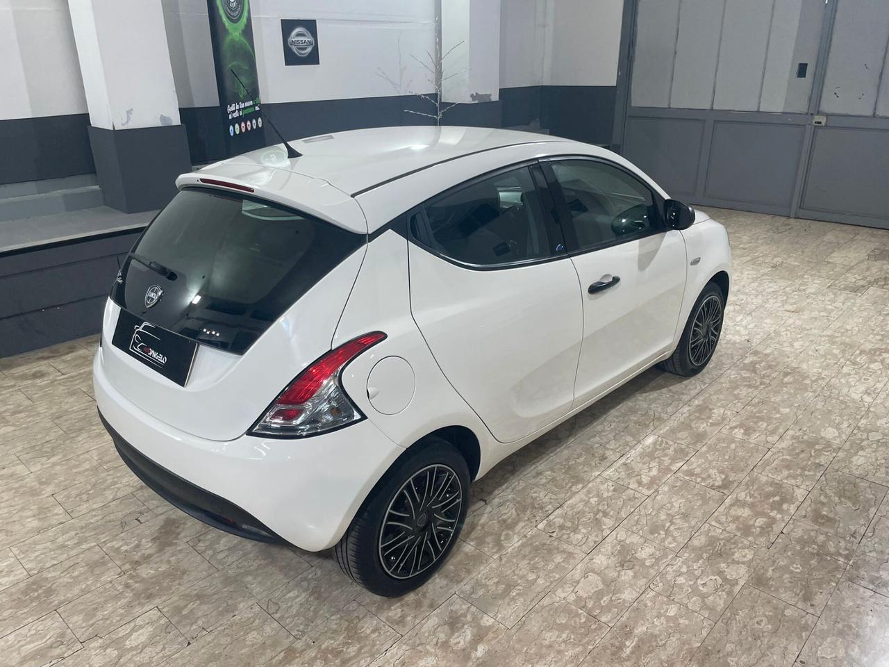 Lancia Ypsilon 1.2 69 CV 5 porte S&S Elefantino Blu