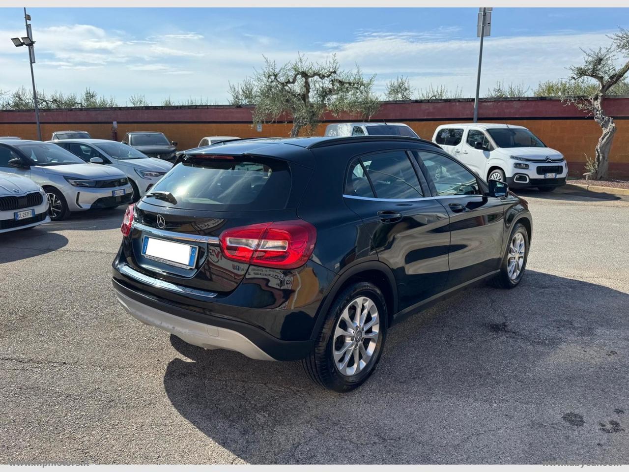 MERCEDES-BENZ GLA 180D AUTOMATIC SPORT 1.5 109CV