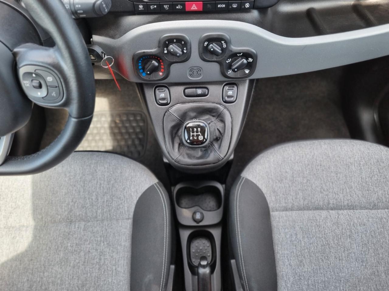 Fiat Panda 1.2 Lounge 5 posti