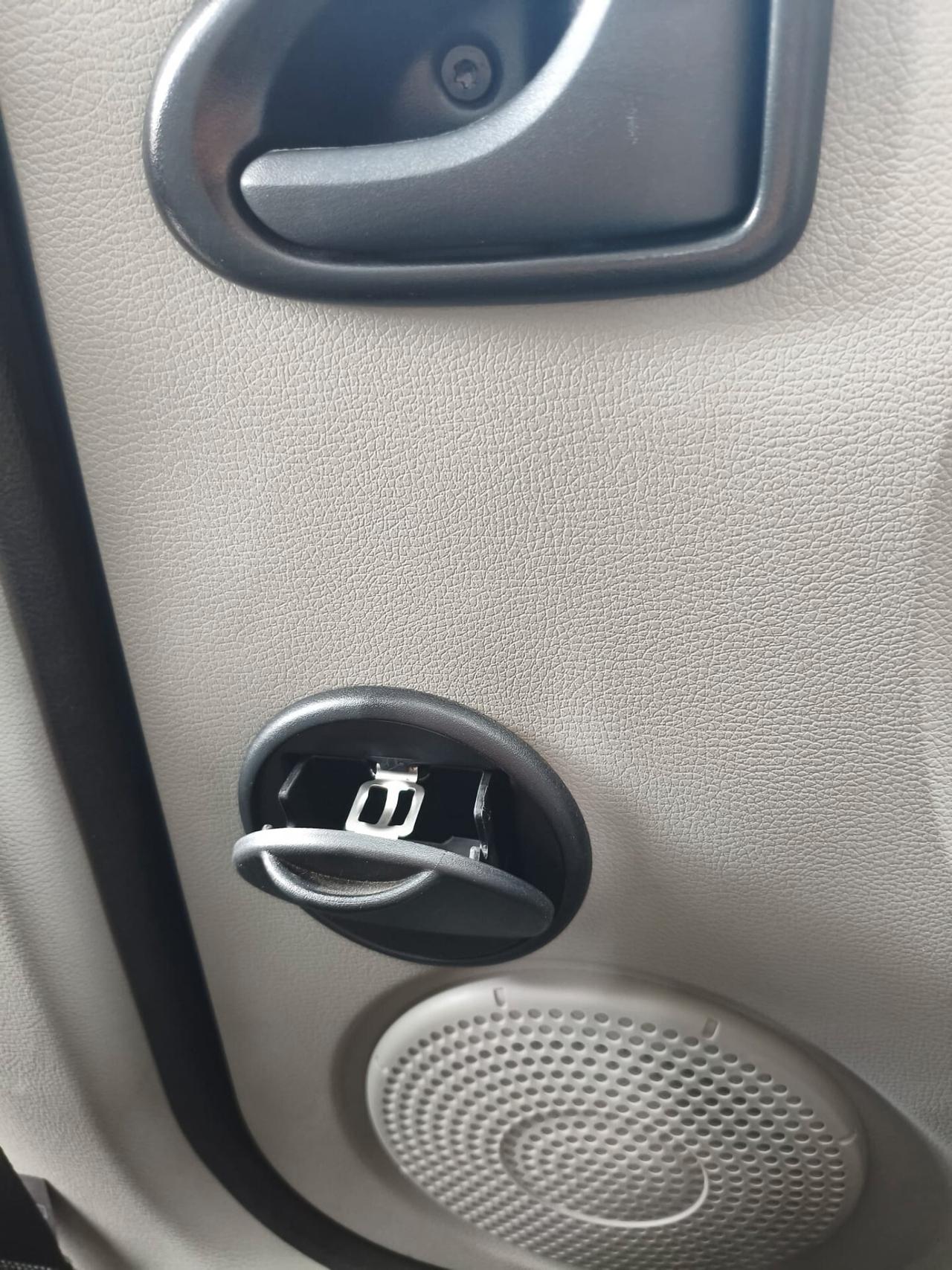 Dacia Logan MCV Lauréate - 7 posti - SOLO 8.000 KM
