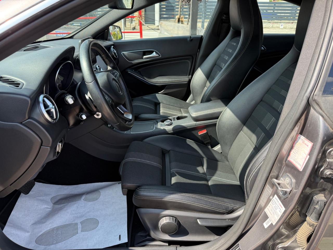 Mercedes-benz CLA 220 d Automatic Premium .IVA ESPOSTA