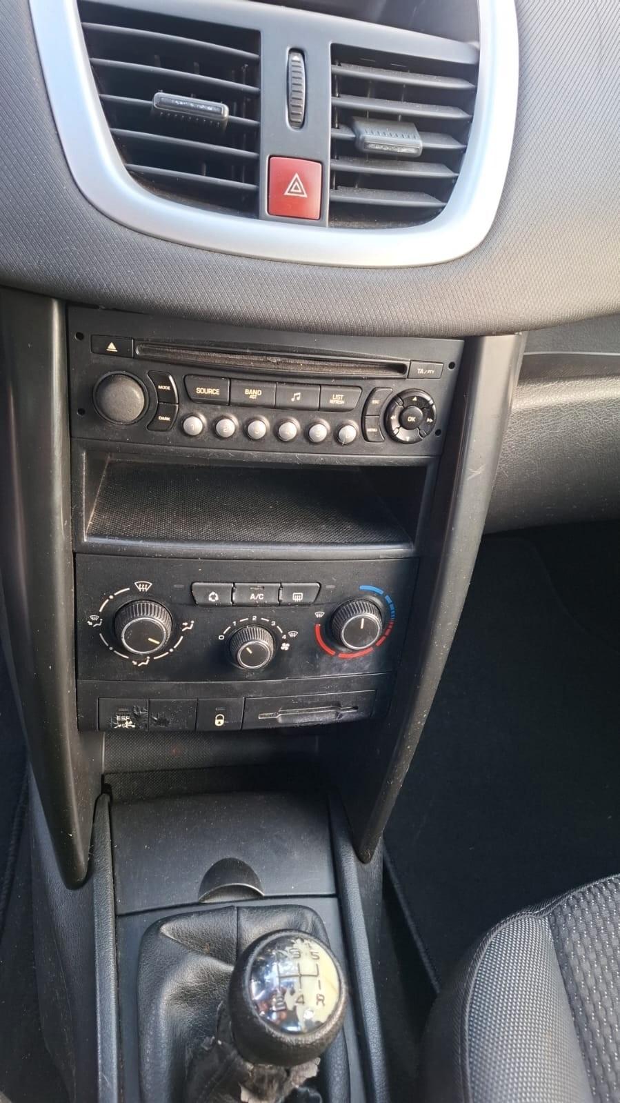 Peugeot 207 1.4 VTi 95CV 5p. Millesim 200