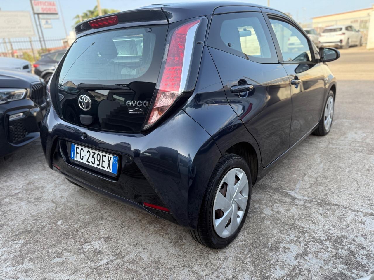 Toyota Aygo 1.0 VVT-i 69 CV 5 porte x-play TSS