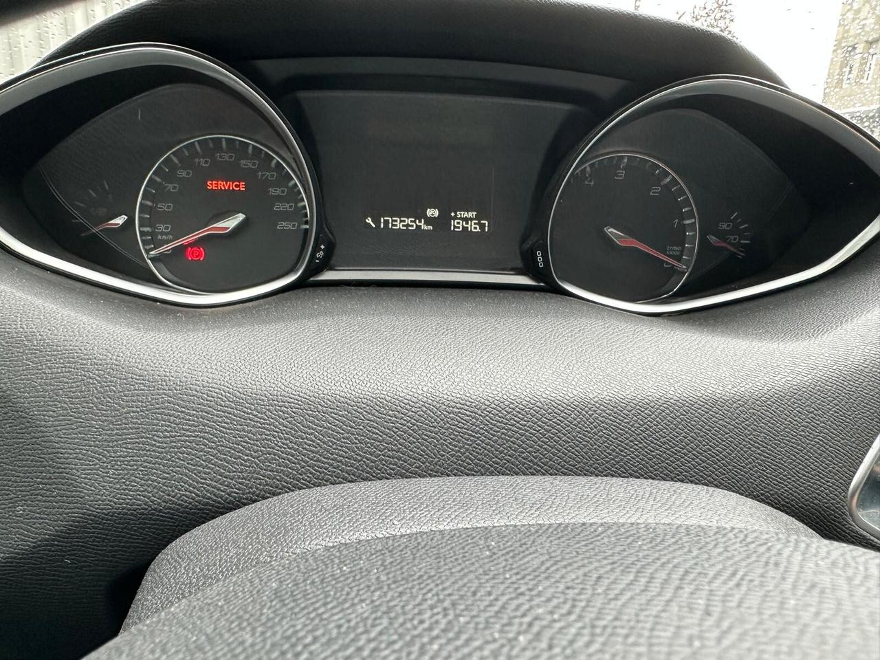 Peugeot 308 BlueHDi 120 S&S SW Business