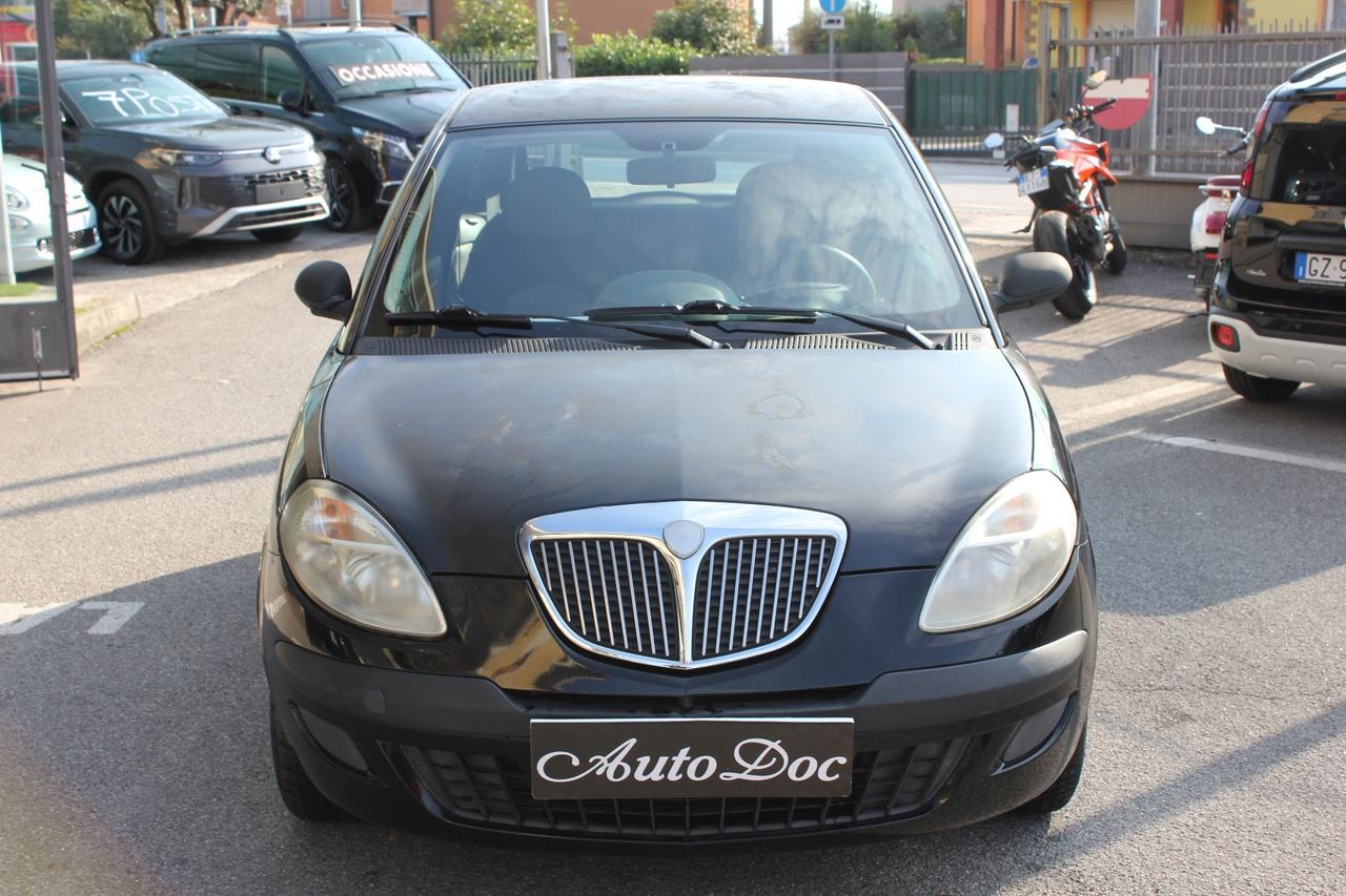 Lancia Ypsilon 1.2 IMPIANTO METANO PER COMMERCIANTI
