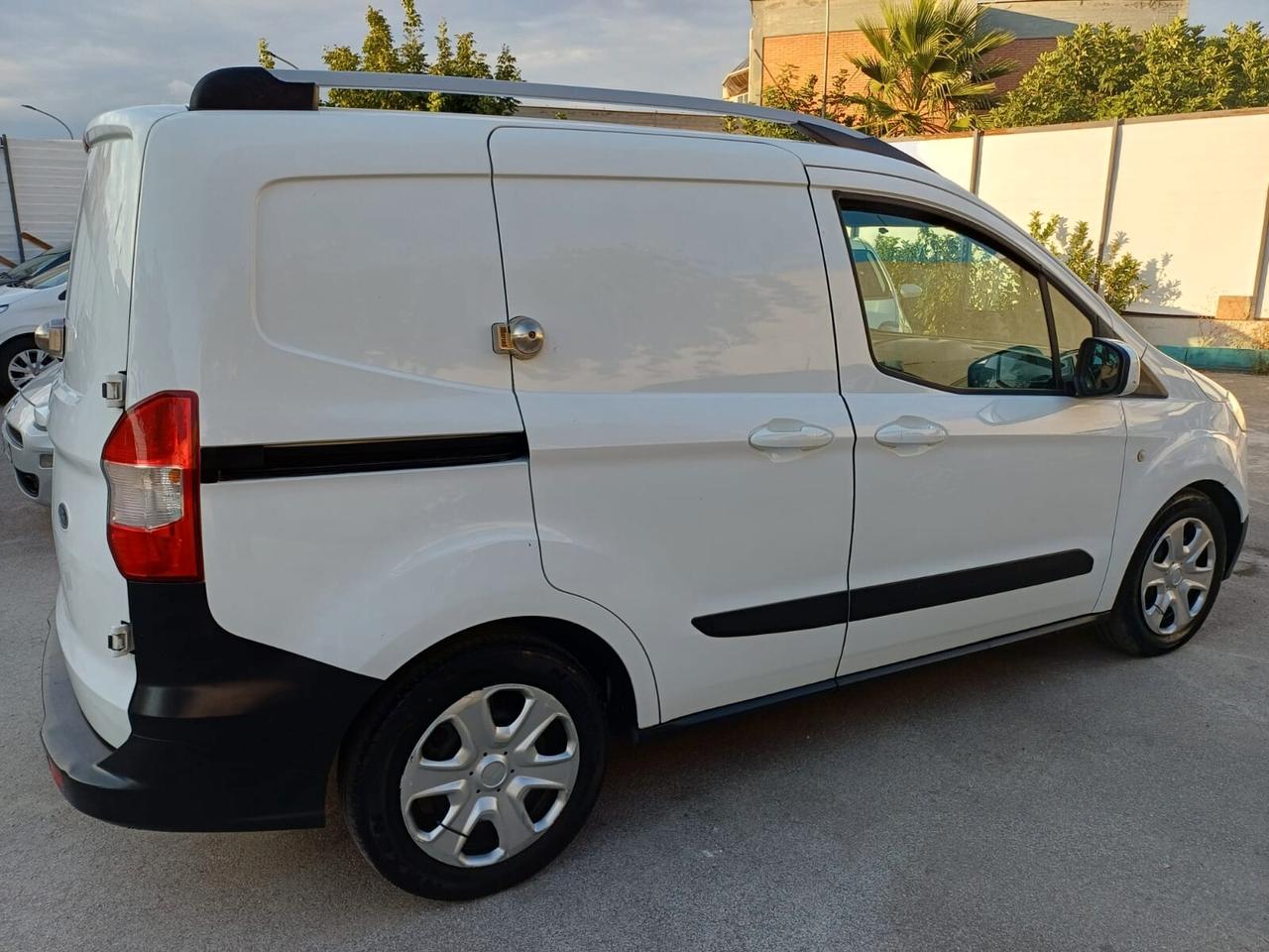 Ford Transit Courier 1.5 TDCi PERFETTO - 2019