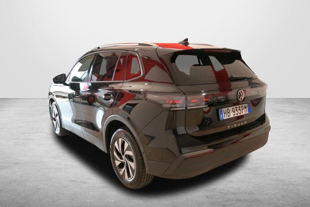 VOLKSWAGEN TIGUAN NEW 2.0 TDI 150CV DSG EDITION PLUS ( FARI IQ.LIGHT - DIGITAL COCKPIT - ADAPTIVE CRUISE - AMBIENT LIGHTS - CLIMA TRIZONA - APP CONNECT - PARK ASSIST - TELECAMERA POST. )
