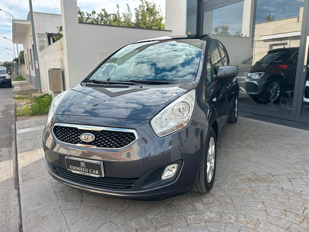 Kia Venga 1.4 CRDi 90Cv COOL TETTO Km111.000-2012