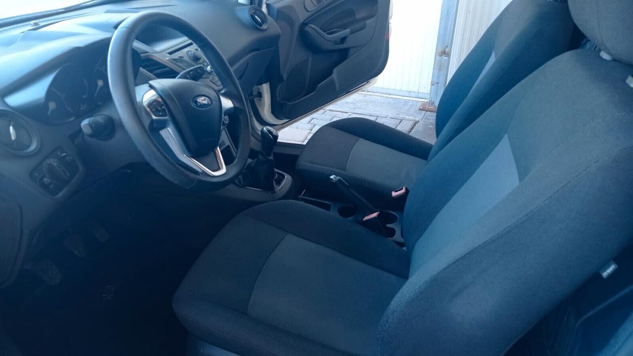 Ford Fiesta 1.5 Van 75CV