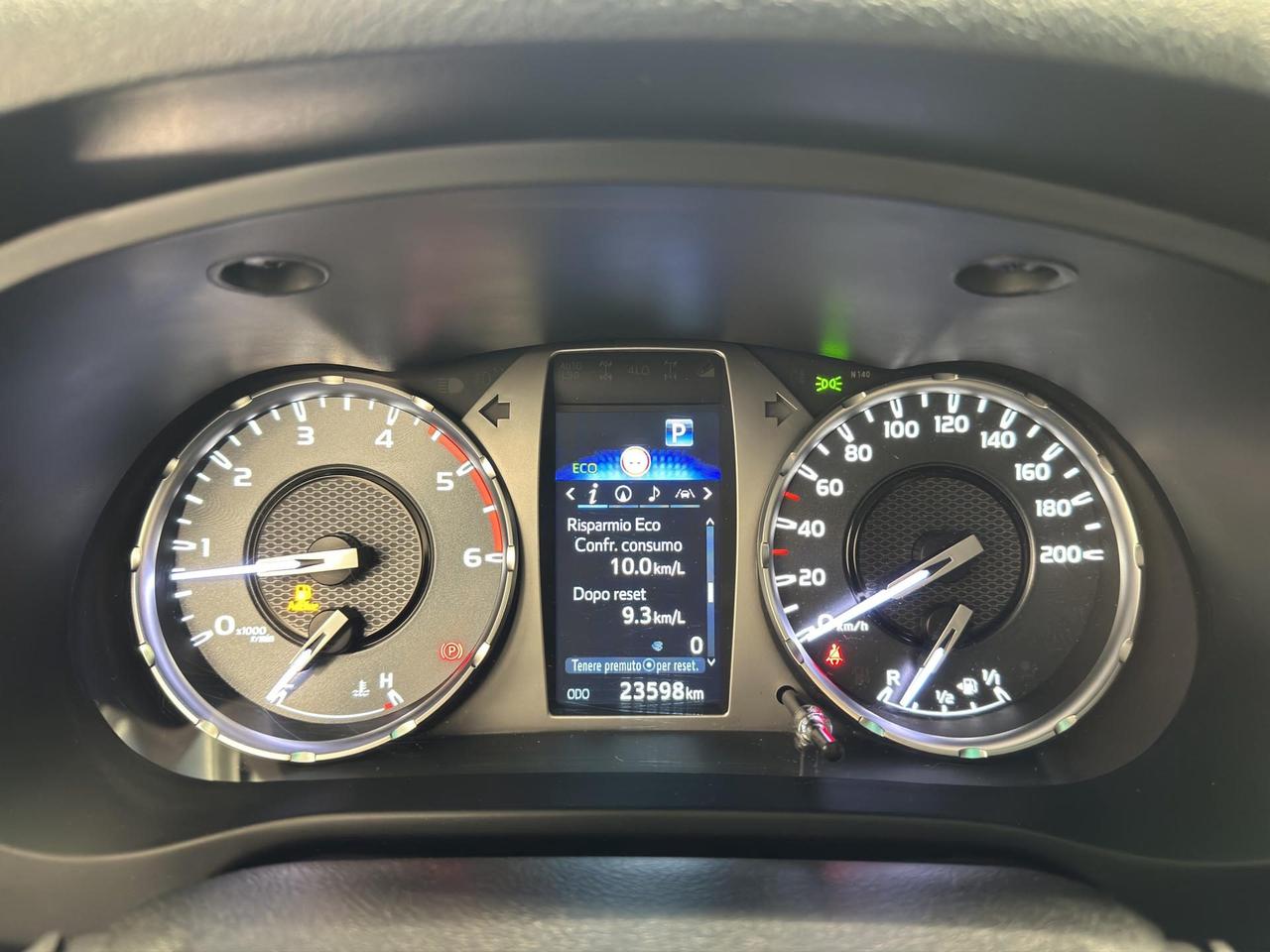 Toyota Hilux 2.8 d double cab Executive 4wd auto